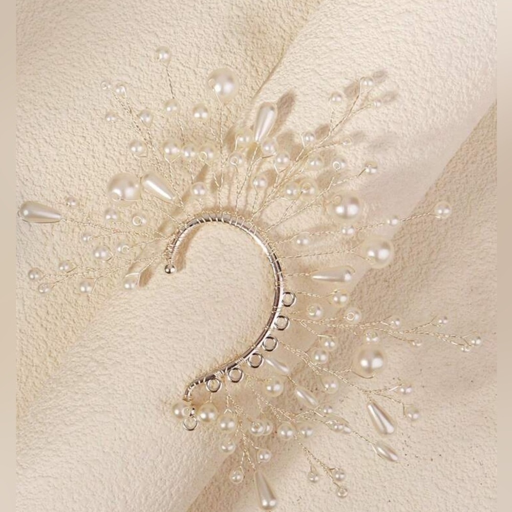 ✨NEW Elegant Pearl and Silver Ear Cuff - Picture 4 of 8